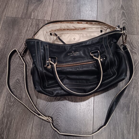 Black Kate Spade ♠️ New York Purse - Picture 6 of 7